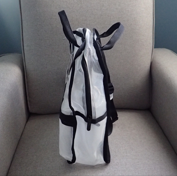 LeSportsac Boxy Clear Backpack - NWT - Picture 3 of 8